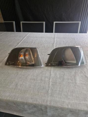 Volvo V40 2002 Xenon Koplampen + Knipperlichten beschikbaar voor biedingen
