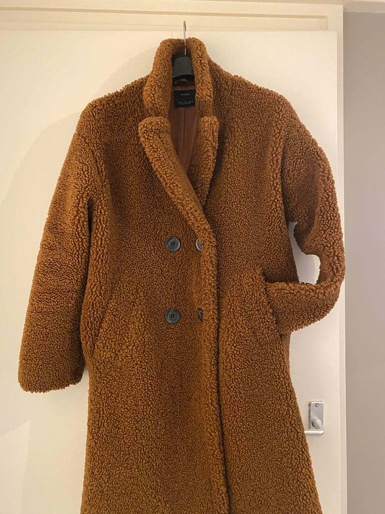 Bershka Teddy Winterjas Maat L, Ophalen of Verzenden, Zo goed als nieuw, Maat 42/44 (L), Bruin