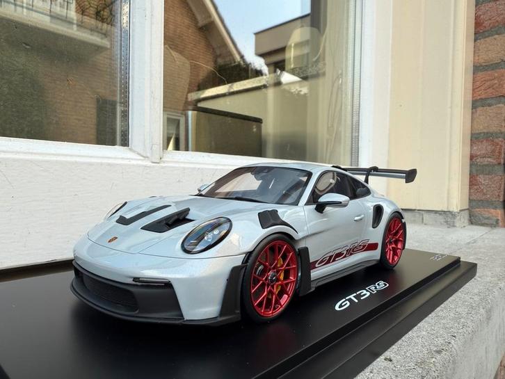 1:18 Porsche 911 992 (992.1) GT3 RS Ice Grey 2022 Spark, Hobby en Vrije tijd, Modelauto's | 1:18, Zo goed als nieuw, Auto, Overige merken