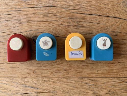 Stansvormen 4 stuks, Hobby en Vrije tijd, Kaarten | Zelf maken, Gebruikt, Pons of Mal, Overige thema's, Ophalen of Verzenden