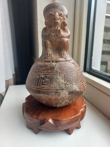 Zuid Amerikaans aardewerk  beschikbaar voor biedingen