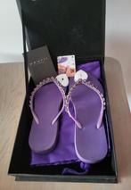 Paarse uzurii slippers in doos, Kleding | Dames, Schoenen, Slippers, Overige kleuren, Uzurii, Ophalen of Verzenden