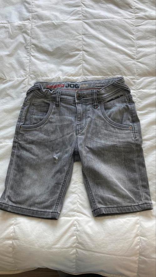 Vingino Jog denim korte broek maat 10 (140), Kinderen en Baby's, Kinderkleding | Maat 140, Zo goed als nieuw, Jongen, Broek, Ophalen of Verzenden