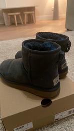 Uggs maat 36, Ophalen, Zo goed als nieuw, Zwart