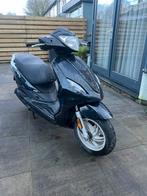 Piaggio new fly 125cc brom, Ophalen of Verzenden, Zo goed als nieuw, Fly