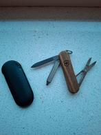 Victorinox Classic SD wood mes zakmes, Ophalen of Verzenden, Nieuw