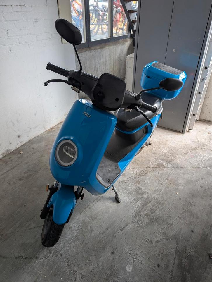 NIU M1 Pro elektrische scooter zonder accu (blauw kenteken), Fietsen en Brommers, Snorfietsen en Snorscooters, Gebruikt, Overige merken