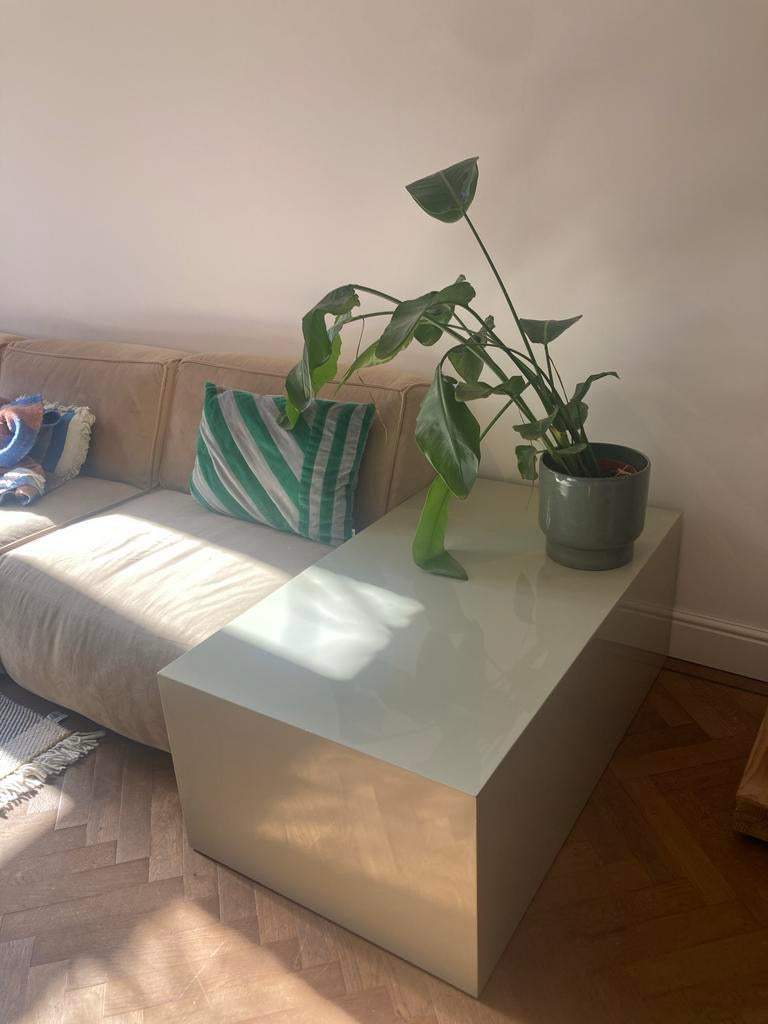 Blok Salontafel / bijzettafel eric kuster beige / taupe, Huis en Inrichting, Tafels | Salontafels, Minder dan 50 cm, 100 tot 150 cm