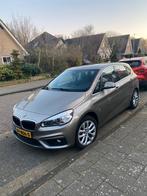 BMW 2-Serie Active Toure 225xe 224pk Aut 2016 Grijs, Auto's, Origineel Nederlands, Te koop, Zilver of Grijs, 5 stoelen