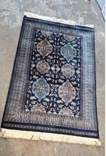 tapijt vintage vloerkleed 130x 89 cm beschikbaar voor biedingen