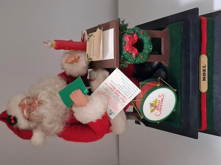 Holyday noel kerstman achter zijn bureau met verlichting, Diversen, Kerst, Zo goed als nieuw, Ophalen