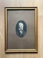 Antieke goudkleurige fotolijst met foto van man met baard, Antiek en Kunst, Ophalen of Verzenden
