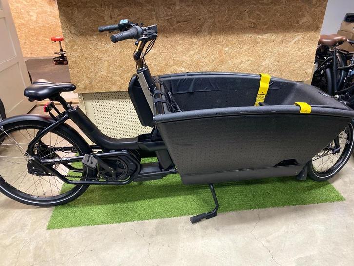URBAN ARROW FAMILY BOSCH CARGO LINE 2023 1019 KM BELT DRIVE, Fietsen en Brommers, Fietsen | Bakfietsen, Zo goed als nieuw, Overige merken