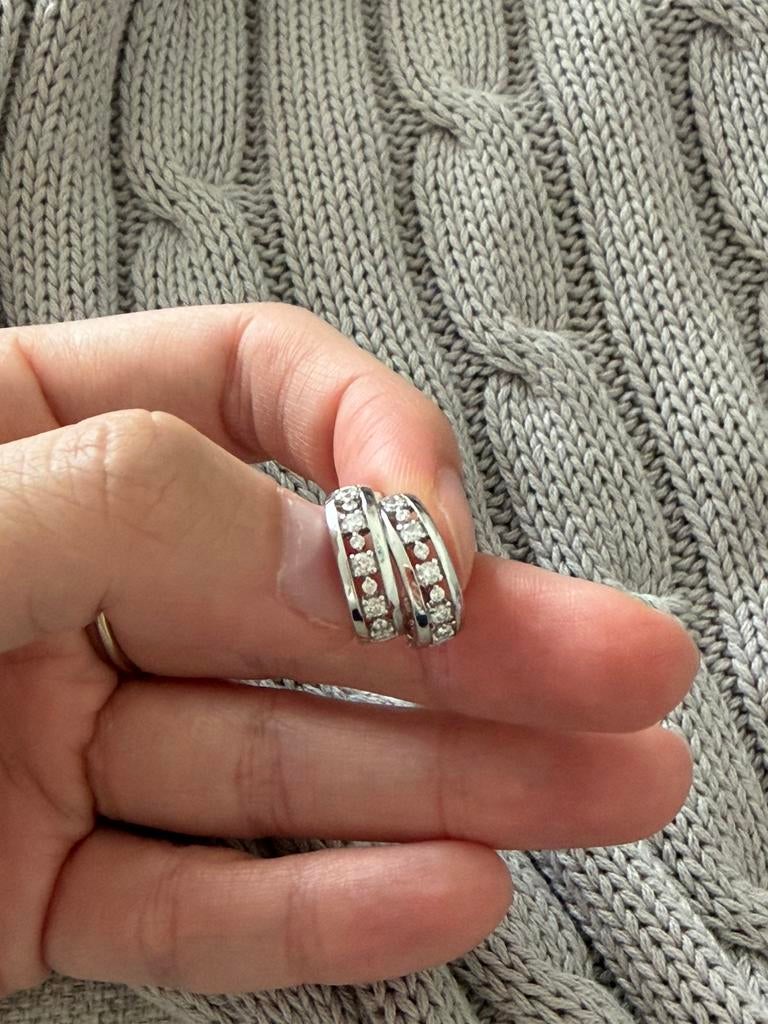 Oorbellen witgoud met 16 diamanten, Sieraden, Tassen en Uiterlijk, Oorbellen, Ophalen, Zo goed als nieuw, Wit, Goud