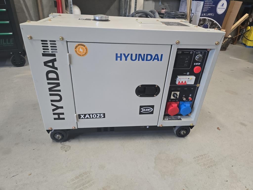 Hyundai aggregaat XA1025 - Nieuw en ongebruikt, Doe-het-zelf en Verbouw, Aggregaten, Ophalen, Benzine, Nieuw, Geluidgedempt