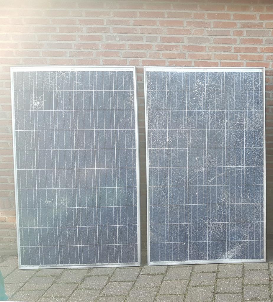 Zonnepanelen zonne panelen 255 wp
Glas kapot, Ophalen, Gebruikt