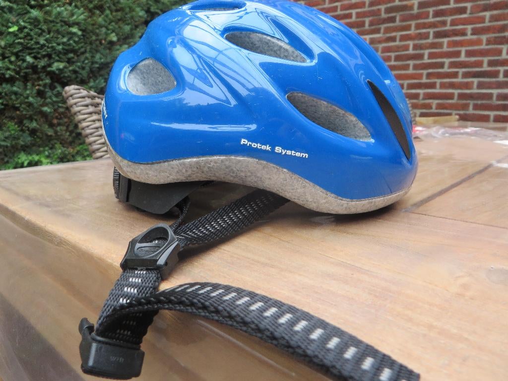 Briko kinderfietshelm blauw, Ophalen of Verzenden, Zo goed als nieuw