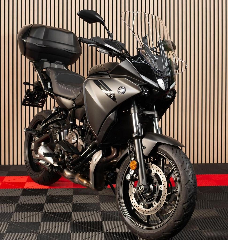 YAMAHA TRACER 7 (bj 2023), Motoren, 2 cilinders, Bedrijf, Onbekend, Meer dan 35 kW