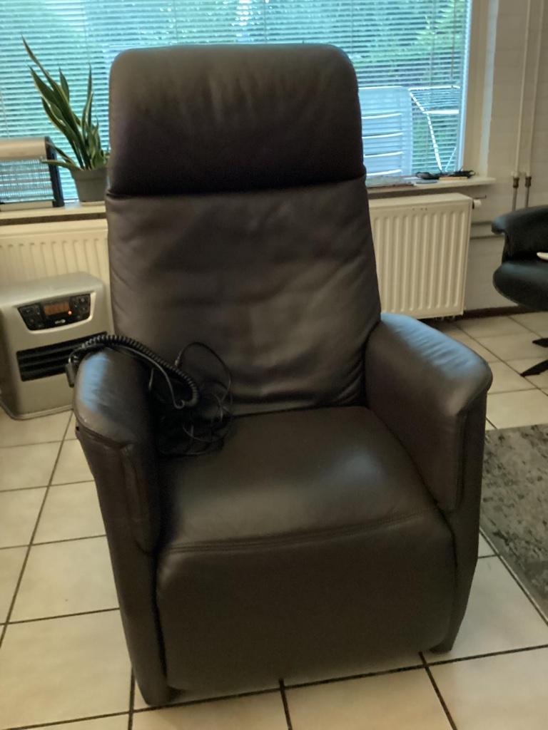 Elektrische stoel, Huis en Inrichting, Fauteuils, Ophalen, Gebruikt, Leer, Minder dan 50 cm