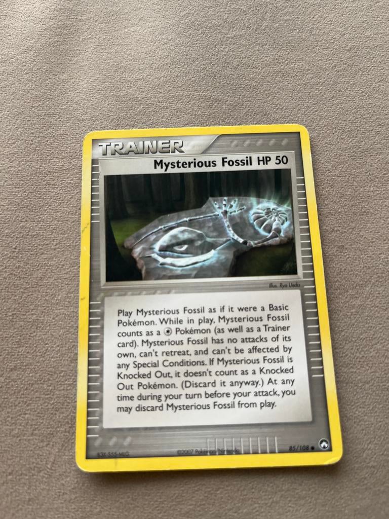 Pokémon Mysterious Fossil Trainer kaart, Ophalen of Verzenden, Zo goed als nieuw, Losse kaart