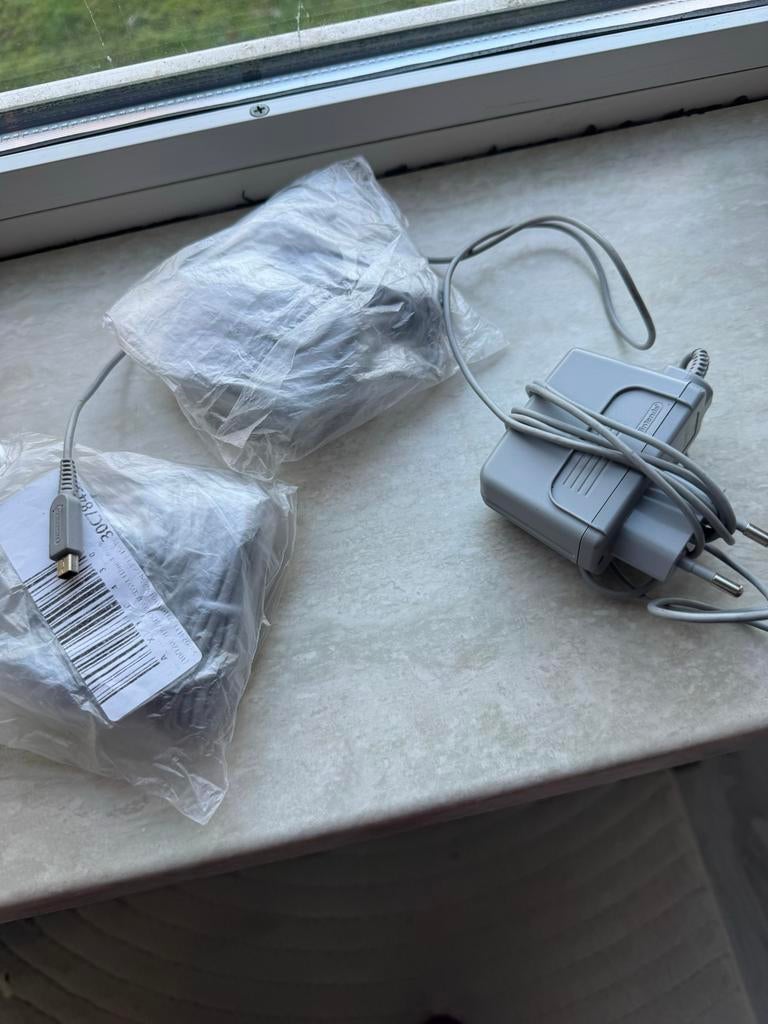 Nintendo 3DS Oplader en Kabels - Nieuw in Verpakking, Ophalen of Verzenden, Nieuw, Wii U, Oplader of Kabel
