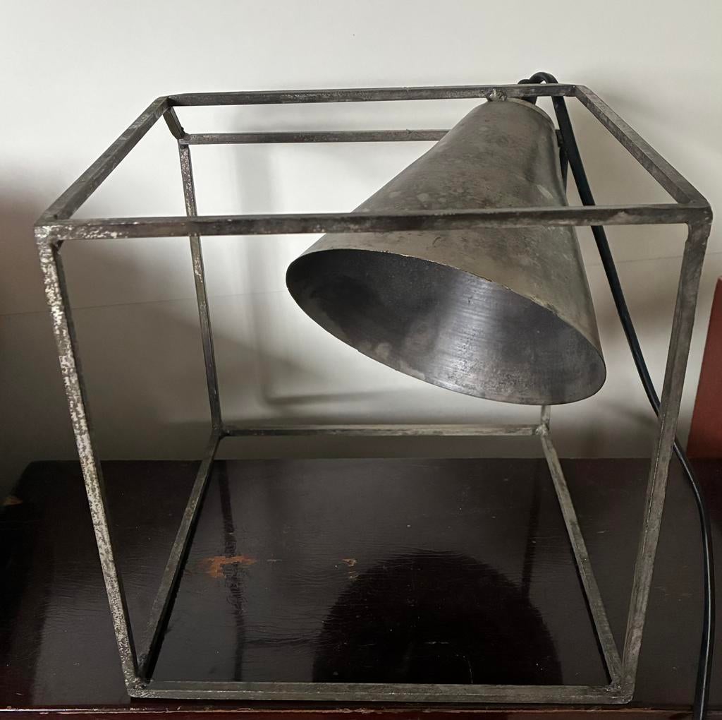 Industriële tafellamp, Huis en Inrichting, Lampen | Tafellampen, Ophalen, Industrieel., Zo goed als nieuw, Metaal