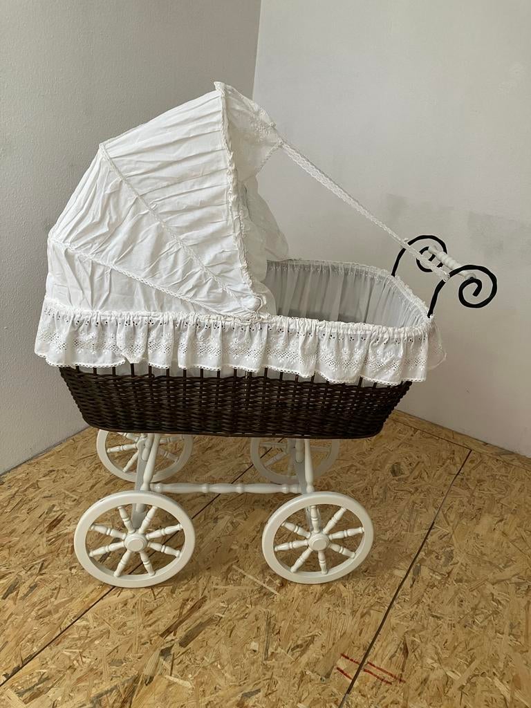 Vintage wieg, Kinderen en Baby's, Babywiegjes en Ledikanten, Ophalen, Zo goed als nieuw, Wieg
