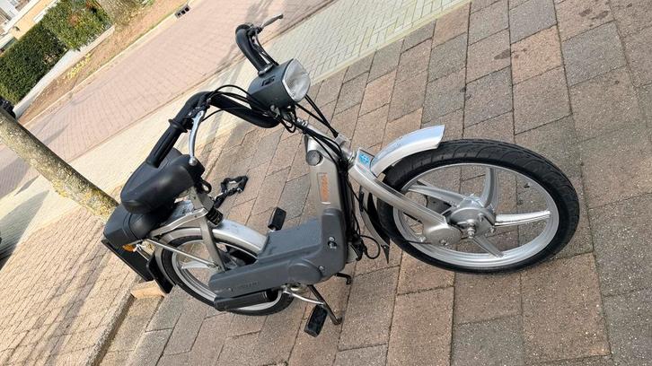 Piaggio Ciao snorfiets, Fietsen en Brommers, Snorfietsen en Snorscooters, Gebruikt, Piaggio, Benzine, Ophalen