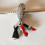 ZILVEREN PANDORA HANGER MET JURKJE PUMP EN LIPSTICK, Ophalen, Pandora, Zo goed als nieuw, Zilver