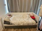 Comfortabel eenpersoonsbed - Wit houten frame, Huis en Inrichting, Slaapkamer | Bedden, Ophalen, Gebruikt, 90 cm, Eenpersoons