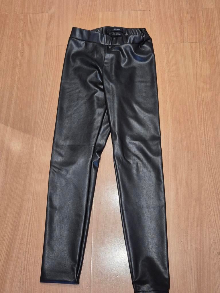 Zwarte imitatie leren legging s, Kleding | Dames, Leggings, Maillots en Panty's, Legging, Zwart, Overige maten, Ophalen of Verzenden