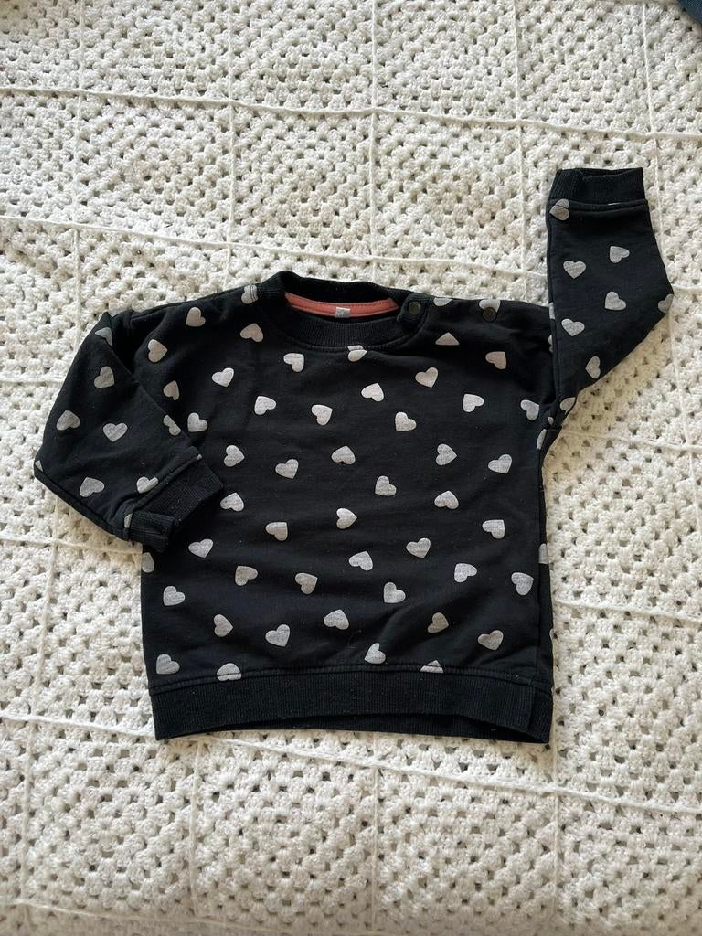 Zwarte trui met opdruk van witte hartjes, maat 86 van Zeeman, Ophalen of Verzenden, Gebruikt, Meisje, Trui of Vest