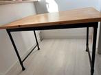 Handig, stevig bureau met stoere onderkant., Ophalen, Zo goed als nieuw, Bureau