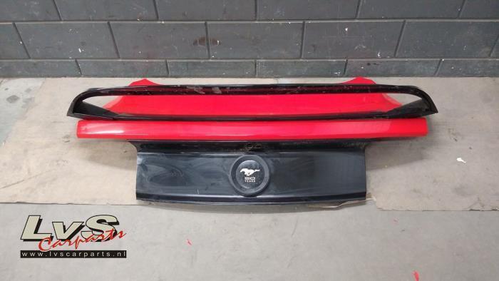 Achterklep van een Ford Usa Mustang (PQ), Auto-onderdelen, Carrosserie en Plaatwerk, Achterklep, Amerikaanse onderdelen, Gebruikt