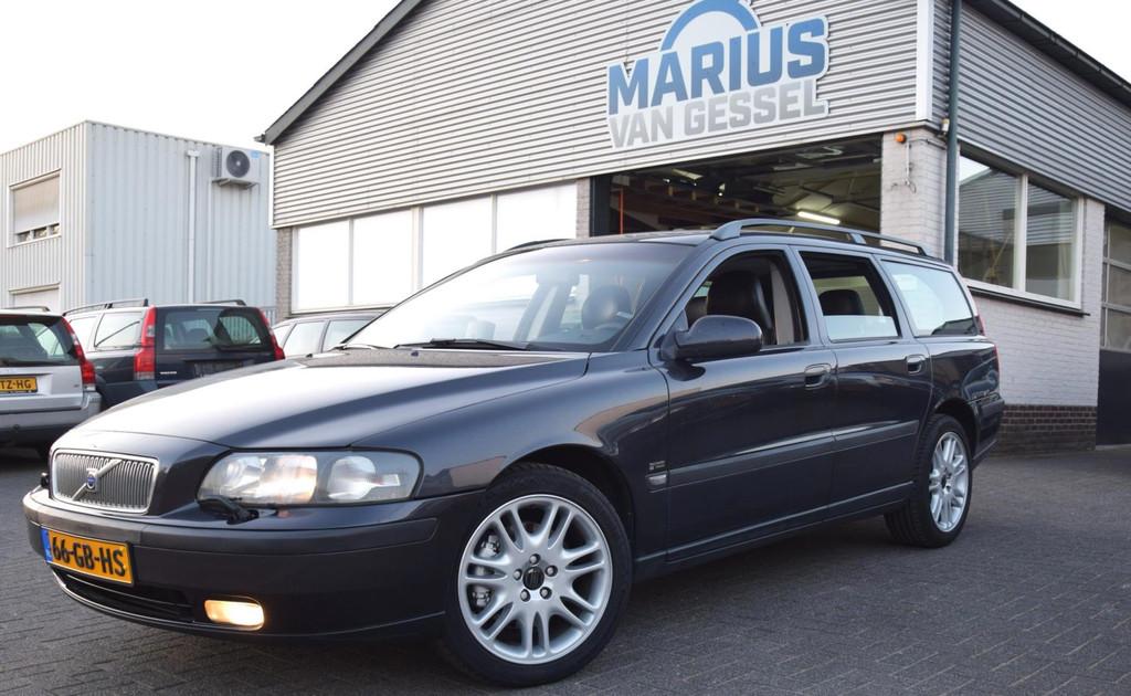 Volvo V70 2.4 T Automaat & Leer 200 pk, 2435 cc, 93 €/maand, 500 kg, Stoelverwarming