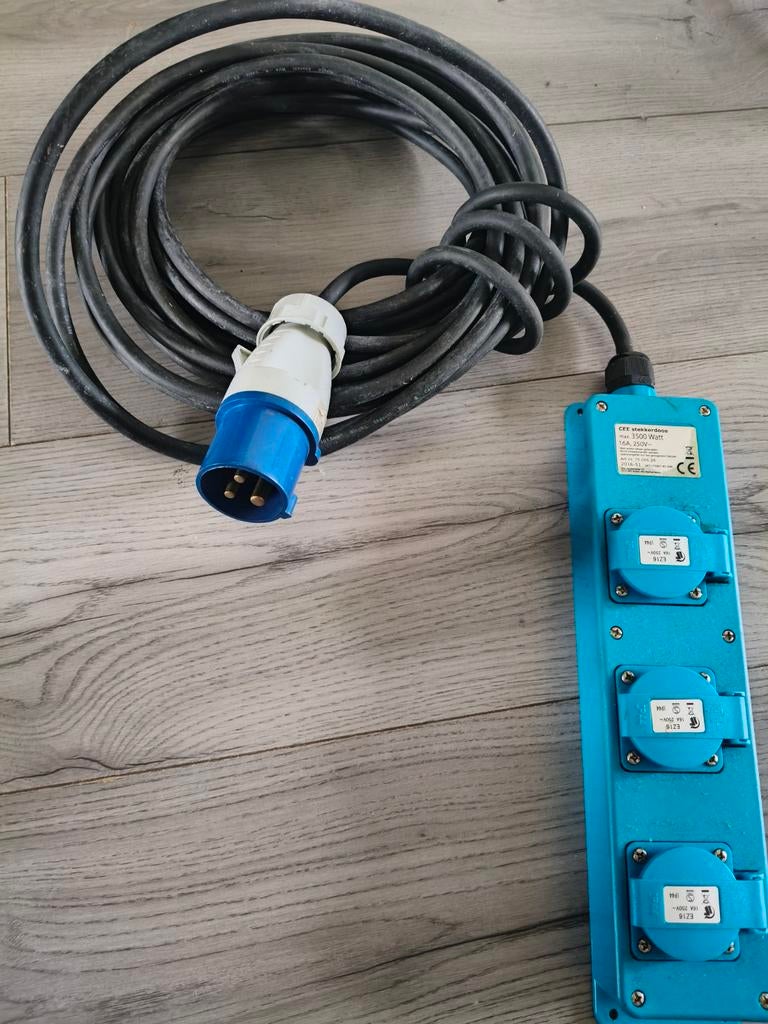 Camping verlengsnoer 12 meter, Ophalen