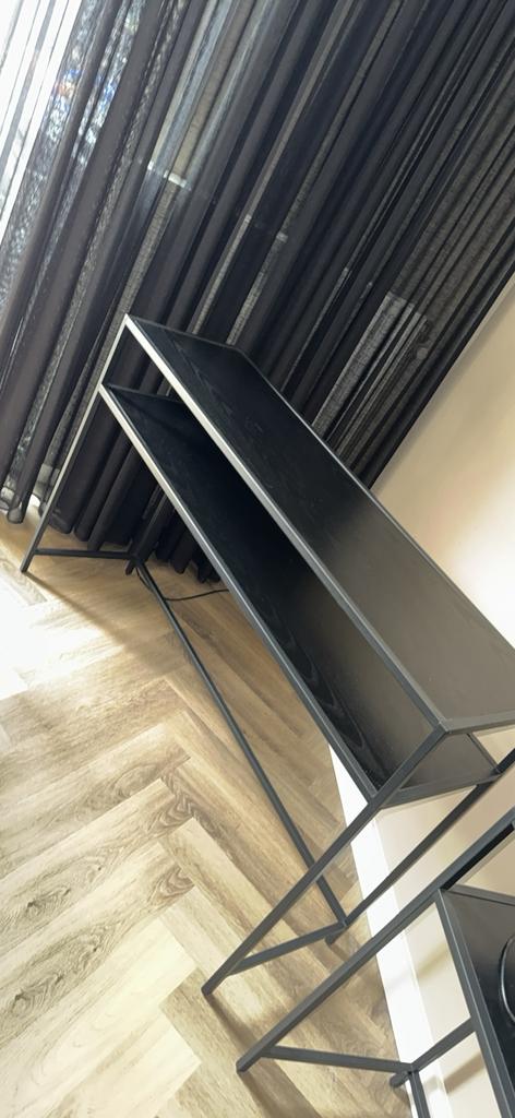 Twee zwarte side tables, Huis en Inrichting, Tafels | Sidetables, Ophalen, 100 tot 150 cm, Zo goed als nieuw, 25 tot 50 cm