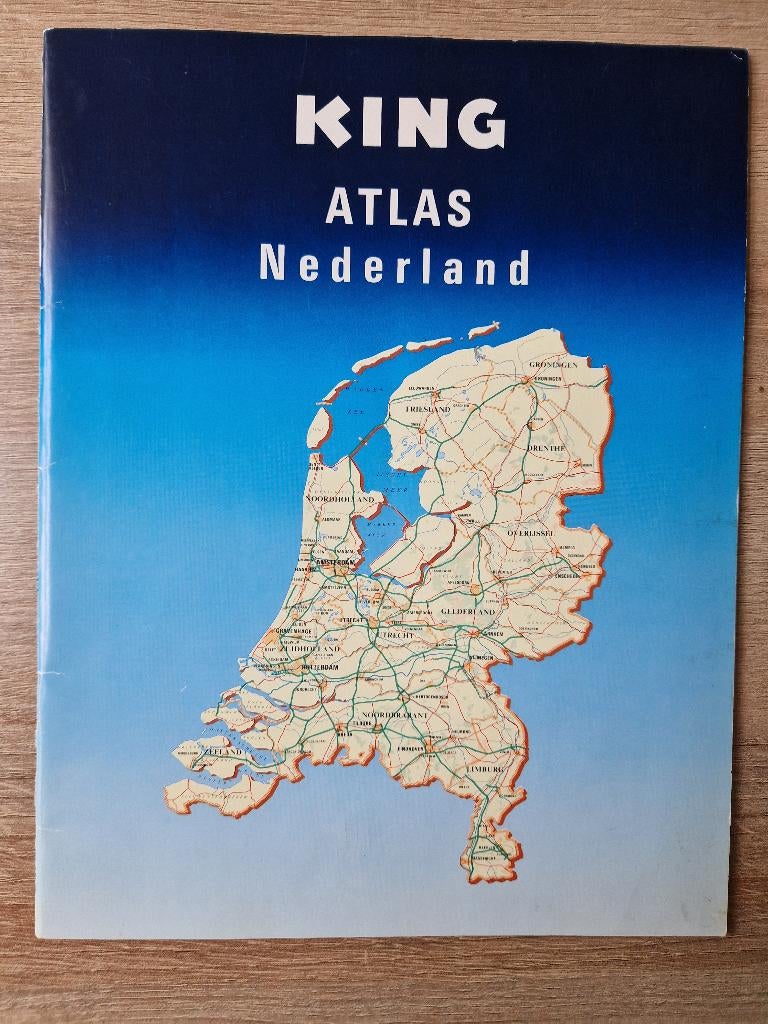 King Atlas Nederland 1984, Boeken, Atlassen en Landkaarten, Gelezen, Ophalen of Verzenden, 1800 tot 2000, Nederland