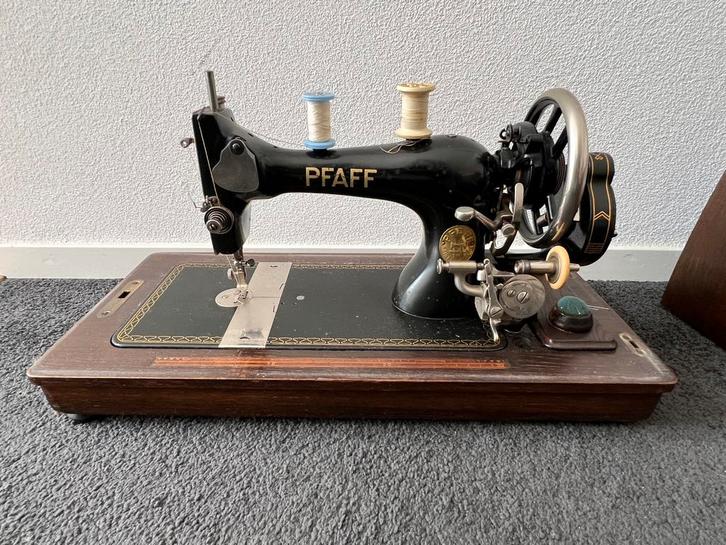 Pfaff handnaaimachine, Antiek en Kunst, Antiek | Naaimachines, Ophalen