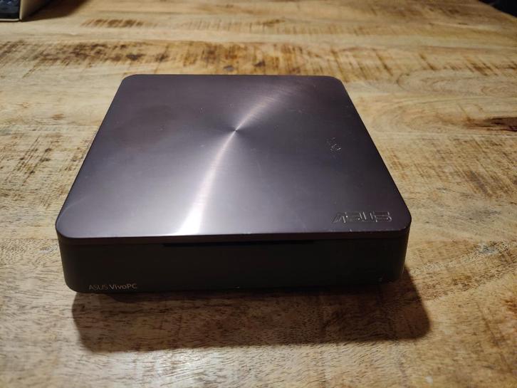 Asus vm62, Computers en Software, Desktop Pc's, Gebruikt, Minder dan 2 Ghz, SSD, 8 GB, Ophalen of Verzenden