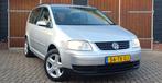Volkswagen Touran 1.6-16V FSI Trendl Automaat, Trekhaak, All, Auto's, Volkswagen, Automaat, 1330 kg, Stof, Gebruikt
