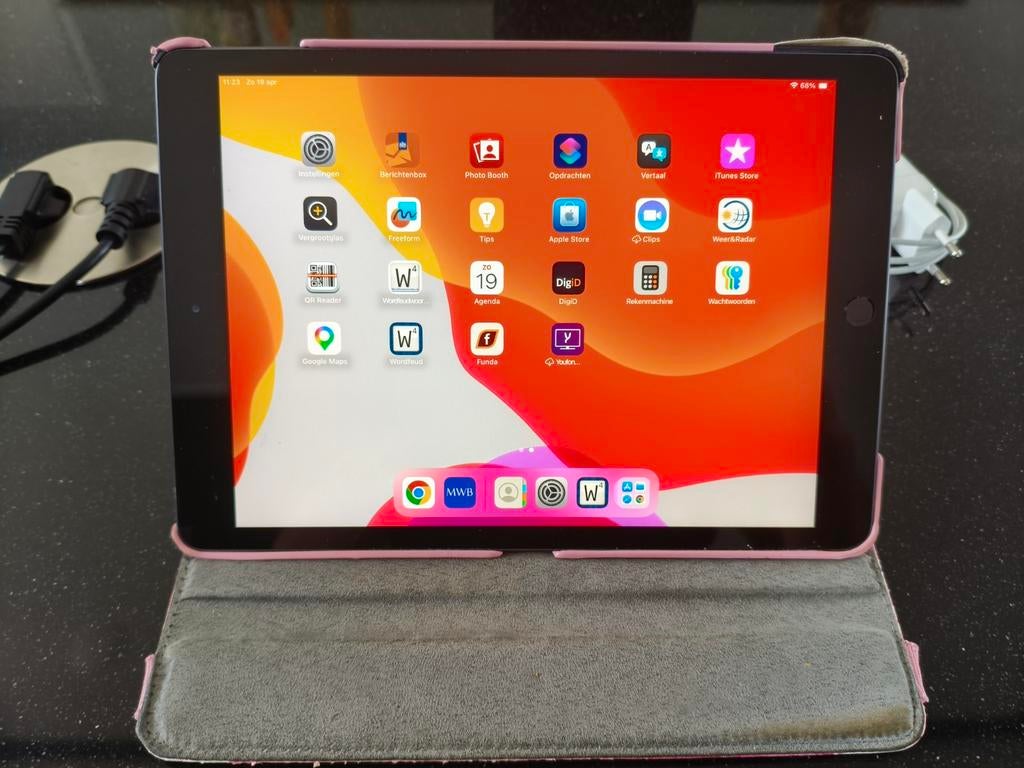 iPad 7e generatie met bookcase en oplader, Computers en Software, Apple iPads, 10 inch, 32 GB, Apple iPad, Ophalen of Verzenden