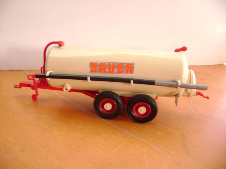 Bauer mengmesttank van Britains stocknummer 9563, Hobby en Vrije tijd, Modelauto's | 1:32, Zo goed als nieuw, Tractor of Landbouw