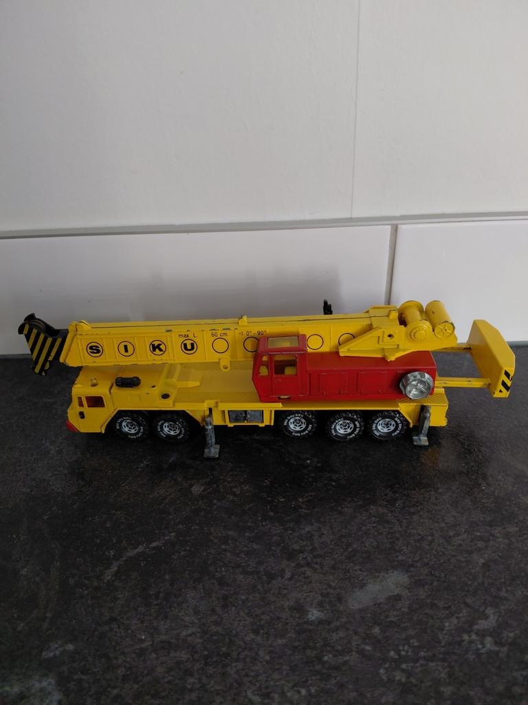 Siku Kraanwagen 4010 - Vintage Speelgoed, Hobby en Vrije tijd, Modelauto's | Overige schalen, Ophalen of Verzenden, Gebruikt, Bus of Vrachtwagen