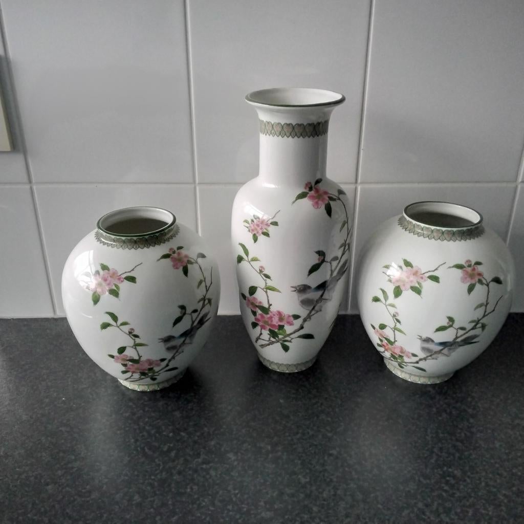 Chibata japans kaststel  met exotische flora en fauna, Antiek en Kunst, Antiek | Vazen, Ophalen of Verzenden