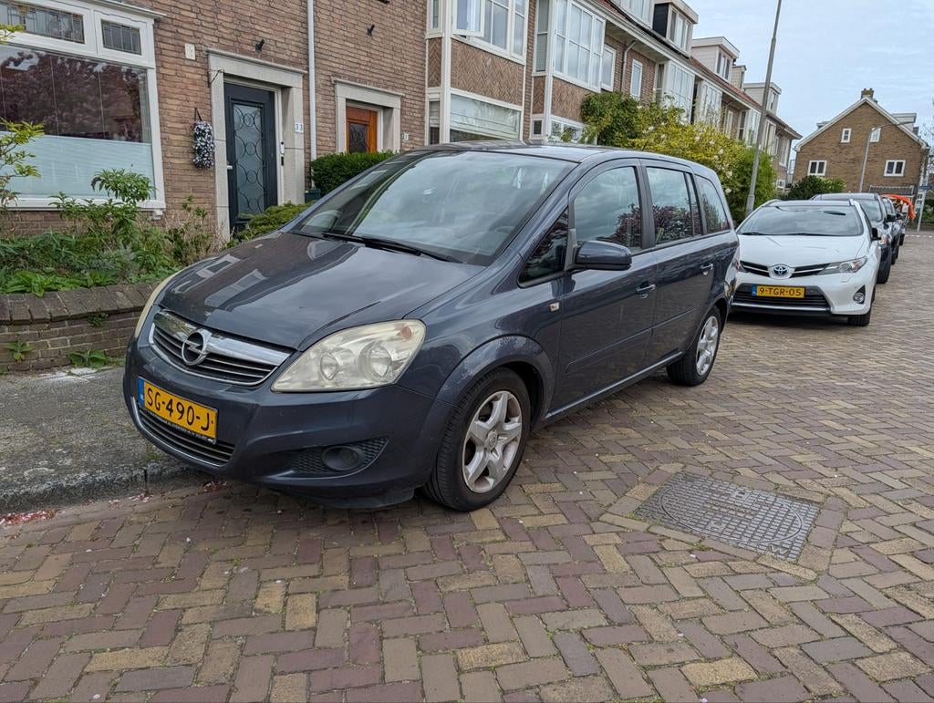 Opel Zafira 1.8 Easytronic 2008 Blauw, 4 cilinders, 14 km/l, 75 €/maand, Zafira