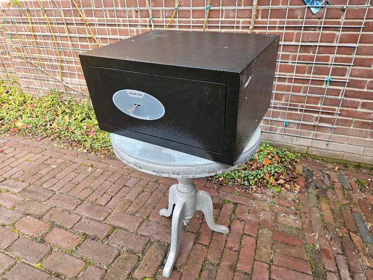 Auto / caravan kluis Met sleutel, Caravans en Kamperen, Camper-accessoires, Zo goed als nieuw, Ophalen