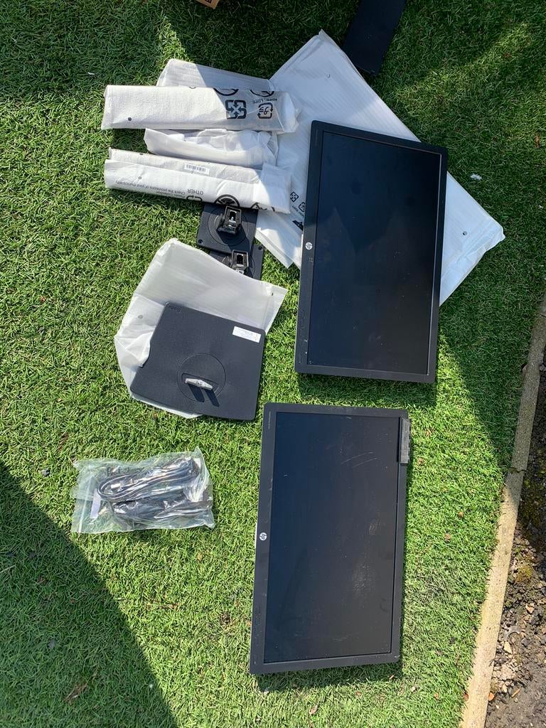 2x hp EliteDisplay E232, Computers en Software, Ophalen of Verzenden, Zo goed als nieuw