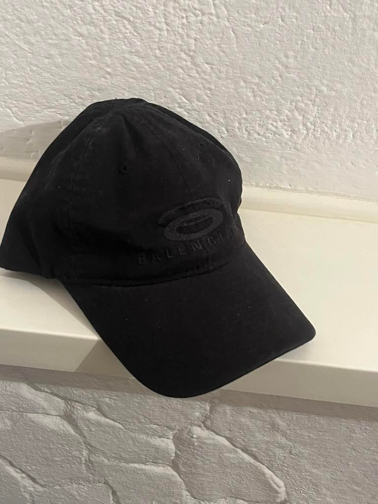 Balenciaga pet, Ophalen of Verzenden, Zo goed als nieuw, One size fits all