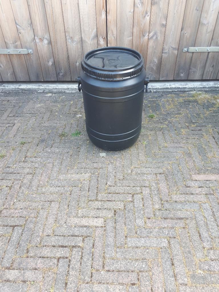 voertonnen tonnen vaten, Dieren en Toebehoren, Dierenvoeding, Ophalen